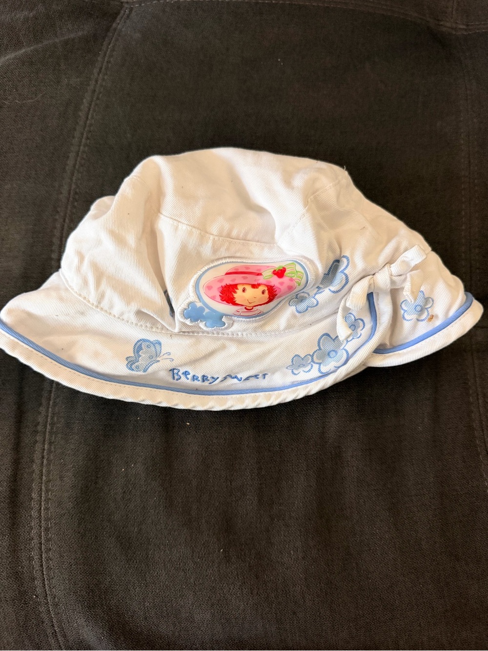 Kids Vintage White & Light Blue Strawberry Character Sun Hat